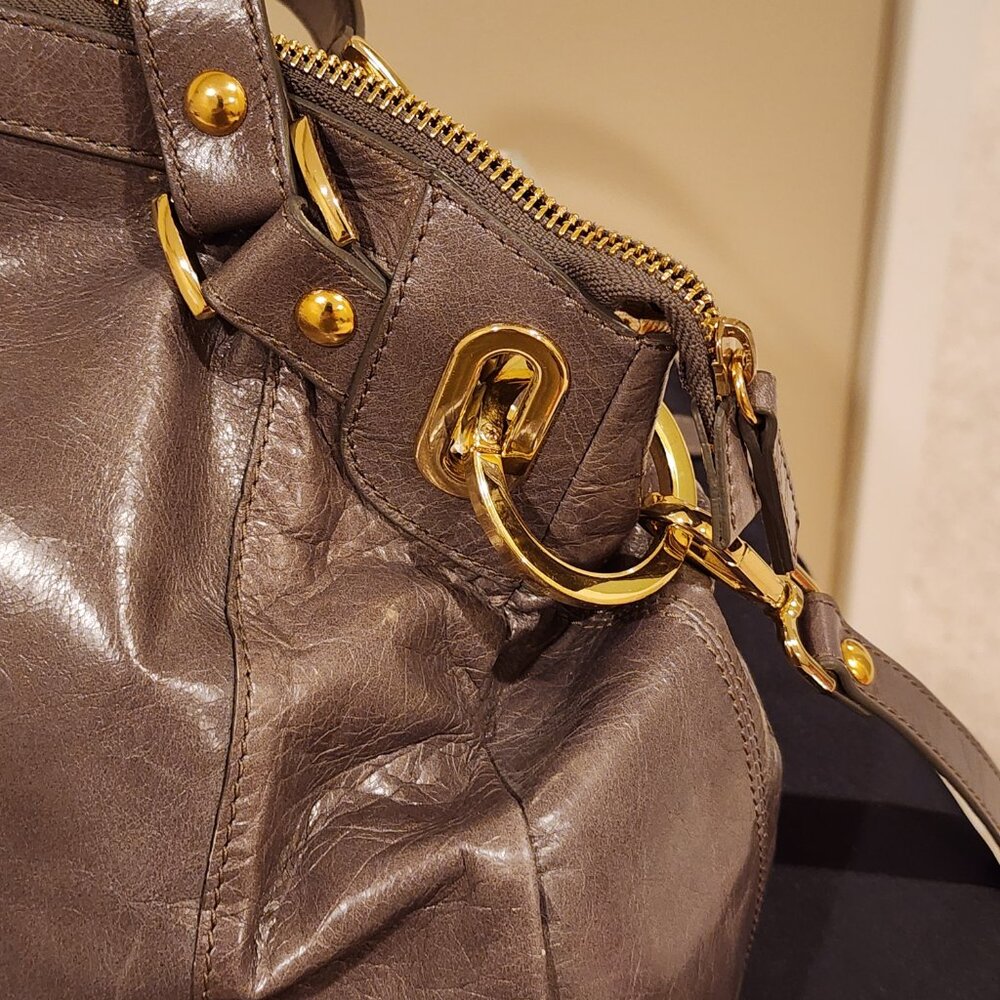 Brand New!! BEVINI: Italian Light Weight Dove Gray Leather bag - Picture 10 of 16